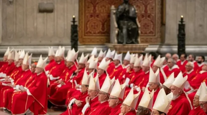 Colégio de Cardeais na quinta missa de Novendiales pela alma do papa Francisco ?? 