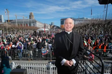 Salvatore Cordileone na Marcha pela Vida em São Francisco em 2023