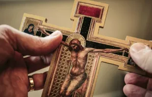 Crucifixo. Imagem de referência.