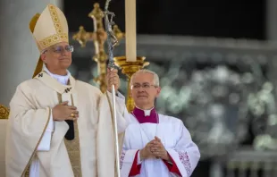 Papa Leão XIV celebra missa na praça de São Pedro,  no Vaticano, em 1º de junho de 2025, pelo Jubileu das Famílias, das Crianças, dos Avós e dos Idosos.