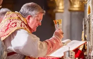 Cardeal Raymond Burke.