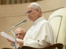 O papa Leão XIV disse aos líderes políticos que “a lei natural, universalmente válida, além e acima de outras convicções de cunho mais discutível, constitui a bússola pela qual se deve orientar a legislação e a açãor” no Jubileu dos Governantes, no último sábado (21).