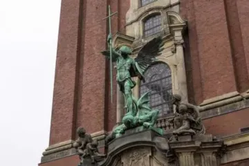 Exterior da igreja de São Miguel em Hamburgo