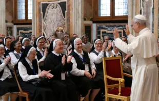 Audiência do papa Leão XIV com um grupo de freiras ontem (30) no Vaticano.
