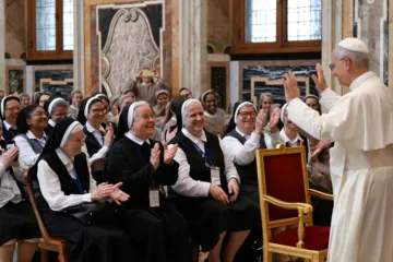 Audiência do papa Leão XIV com um grupo de freiras no Vaticano em 30 de junho de 2025