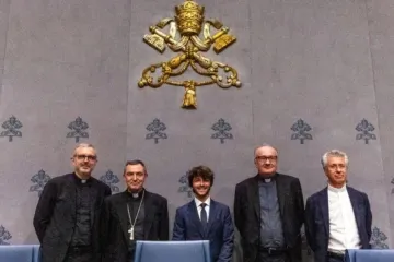 Iniciativa "Roma 25, Santiago 27, Jerusalém 33" é apresentada no Vaticano