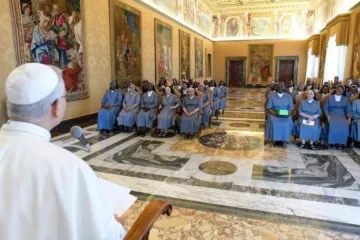 Leão XIV fala a irmãs Agostinianas Servos de Jesus e Maria no Vaticano em 6 de julho de 2025