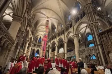 Santa Missa na catedral de Canterbury em 7 de julho de 2025