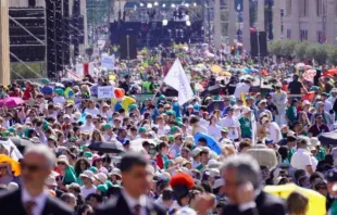 Jubileu dos Adolescentes, com 200 mil meninos e meninas na praça de São Pedro, no Vaticano, em abril.