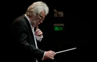 O maestro José Quezada Macchiavello.