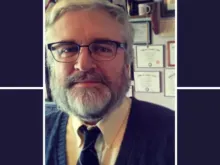 Edward Peters, de 68 anos de idade, dava aulas no seminário maior do Sagrado Coração desde 2005.