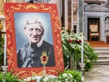 Relíquia de são João Henrique Newman presente na missa de ação de graças por sua canonização, na basílica de São João de Latrão, em Roma, em 14 de outubro de 2019.