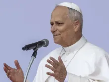 Papa Leão XIV ontem (3) na Universidade Tor Vergata na missa final do Jubileu da Juventude 2025.