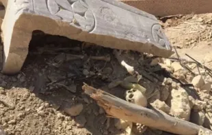 O túmulo profanado de Mar Elian em agosto de 2015.