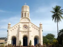 Igreja católica em Savannakhet, Laos.