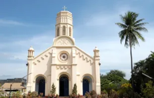 Igreja católica em Savannakhet, Laos.