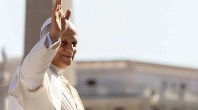 Papa Leão XIV na praça de São Pedro ?? 