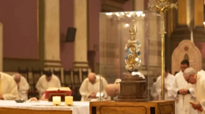 Nossa Senhora dos Trinta e Três ?? 