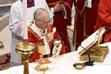 Leão XIV celebra a missa em 29 de junho de 2025, na solenidade dos santos Pedro e Paulo