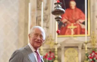 O rei Carlos III da Inglaterra visita o oratório de São Filipe Néri em Brimingham, Inglaterra, na última quarta-feira (3).