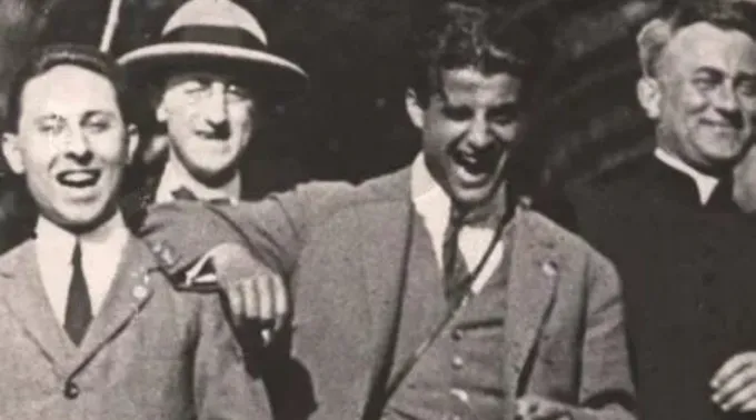 Pier Giorgio Frassati  entre amigos ?? 
