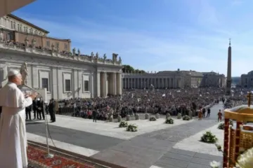 Leão XIV na missa de canonização de Carlo Acutis e Pier Giorgio Frassati no Vaticano em 7 de setembro de 2025