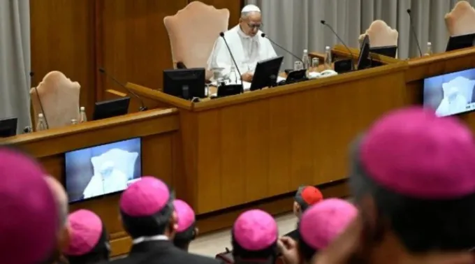 Papa Leão XIV discursa a novos bispos no Vaticano em 11 de setembro de 2025 ?? 