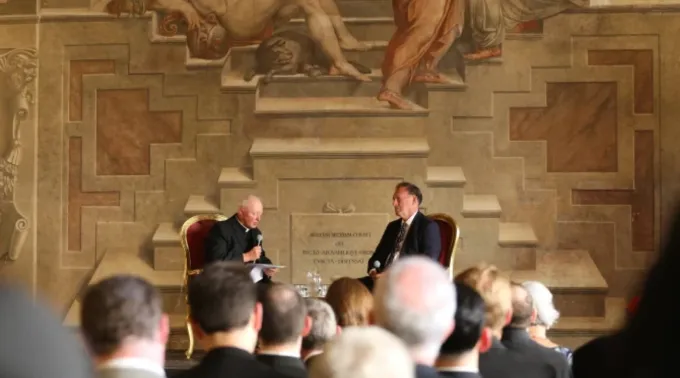 Samuel A. Alito Jr. fala sobre como um sistema legal pode proporcionar misericórdia na sede judicial do Vaticano em 20 de setembro de 2025 ?? 