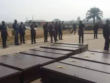 Caixões com restos mortais de 73 cristãos do Estado de Benue, no centro da Nigéria, massacrados por jihadistas fulani em 2018.