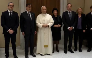 Papa Leão XIV com o presidente da Generalidade da Catalunha, Salvador Illa, em audiência privada no Vaticano.