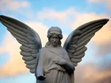Estátua de Anjo da Guarda. Imagem referencial.