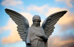 Estátua de Anjo da Guarda. Imagem referencial.
