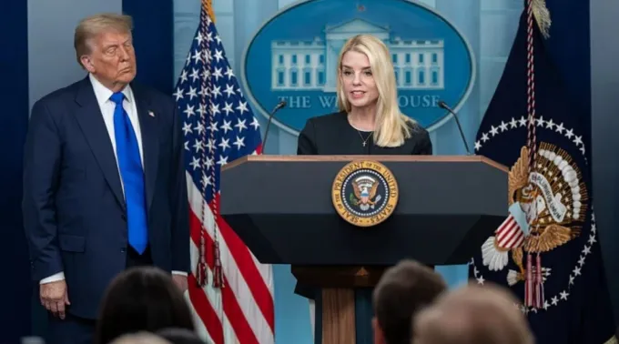 Donald Trump concede entrevista coletiva com procuradores-gerais na Casa Branca em 27 de junho de 2025 ?? 