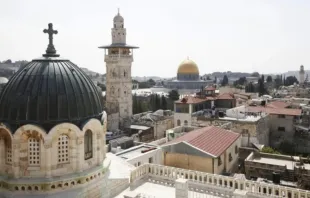 Igrejas em Jerusalém enfrentam pressões fiscais constantes em meio a negociações de longa data.