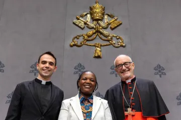 Padre Mattia Ferrari com o cardeal Michael Czerny