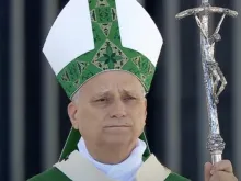 O papa Leão XIV celebra a missa na praça de São Pedro, no Vaticano, em 28 de setembro de 2025.