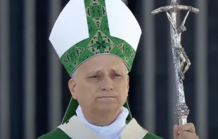 O papa Leão XIV celebra a missa na praça de São Pedro, no Vaticano, em 28 de setembro de 2025.