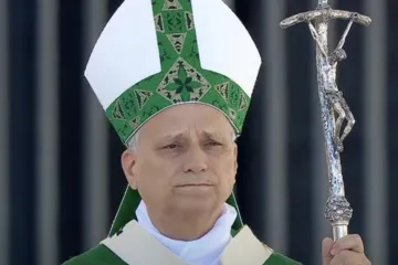Leão XIV celebra a missa na praça de São Pedro, no Vaticano, em 28 de setembro de 2025