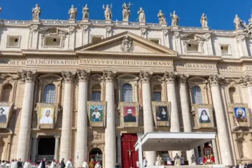 Missa de canonização no Vatican em 19 de outubro de 2025