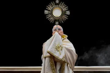 Leão XIV em vigília e oração do rosário em 11 de outubro de 2025