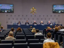 Jornalistas credenciados junto à Santa Sé em apresentação do relatório da Pontifícia Comissão para a Tutela dos Menores.