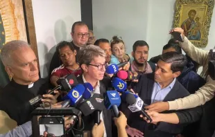 Entrevista coletiva ontem (22) na arquidiocese de Caracas, Venezuela.