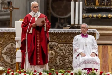 Leão XIV discursa ao público em homilia na missa de 27 de outubro de 2025  marcando o início do ano acadêmico nas universidades pontifícias de Roma