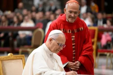 Leão XIV assina carta apostólica em 27 de outubro de 2025