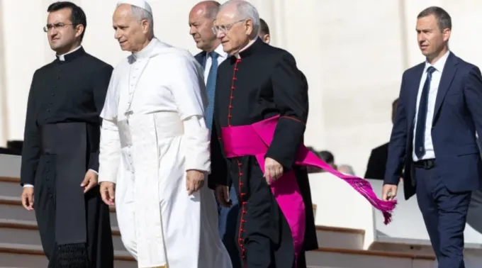 Leão XIV chega à praça de São Pedro, no Vaticano, para a audiência geral de 29 de outubro de 2025 ?? 