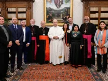 Papa Leão XIV hoje (29) com delegação da Conferência Eclesial da Amazônia (CEAMA) no Vaticano.
