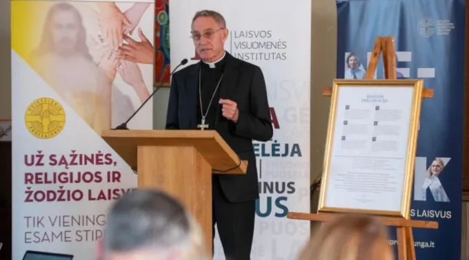 Georg Gänswein fala numa conferência sobre a Declaração de Šiluva em Šiluva, Lituânia, em 4 de setembro de 2024 ?? 