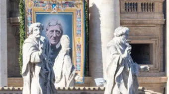Tapeçaria de são João Henrique Newman no Vaticano.