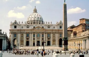 Vista panorâmica da basílica de São Pedro, no Vaticano.