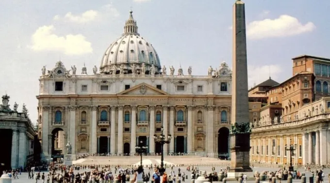 Vista panorâmica da basílica de São Pedro ?? 